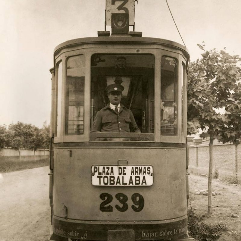 Tranvía eléctrico Plaza de Armas-Tobalaba, 1920. Museo Histórico Nacional. Libro ProCultura